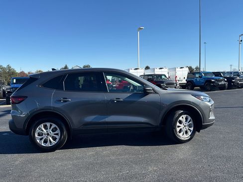 Used 2025 Ford Escape Active image 2