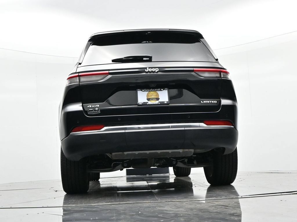 Used 2025 Jeep Grand Cherokee Limited w/ Luxury Tech Group II AWD/4WD image 23