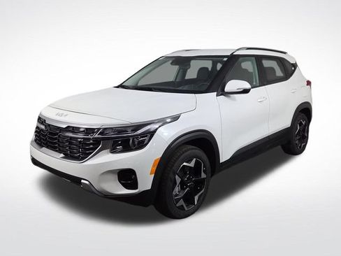 Certified 2026 Kia Seltos S AWD/4WD image 2