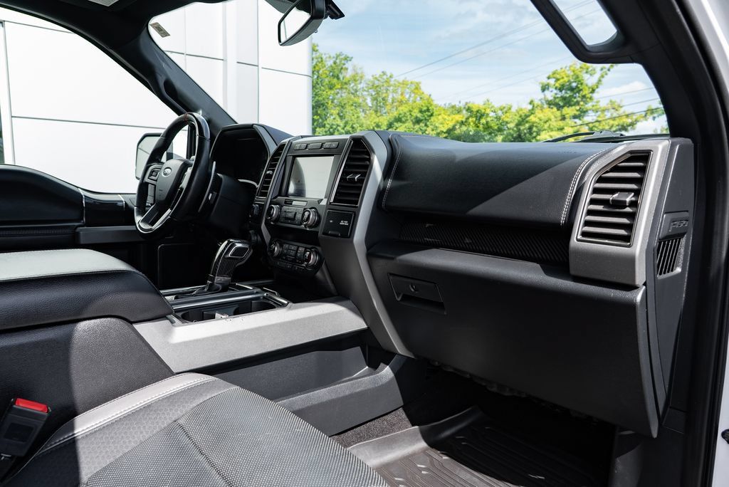 Used 2020 Ford F150 Raptor w/ Equipment Group 802A Luxury AWD/4WD image 30