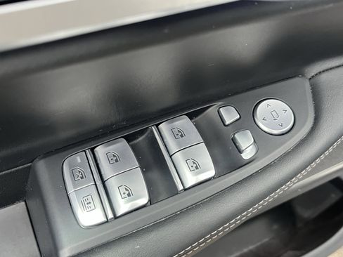 Used 2022 BMW 750i xDrive w/ Executive Package image 14