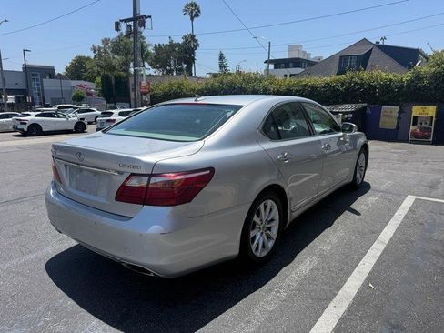 Used 2010 Lexus LS 460 RWD image 5