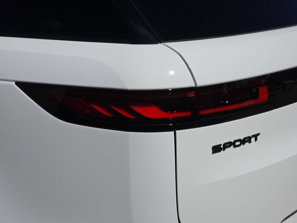 New 2026 Land Rover Range Rover Sport Dynamic SE AWD/4WD image 23