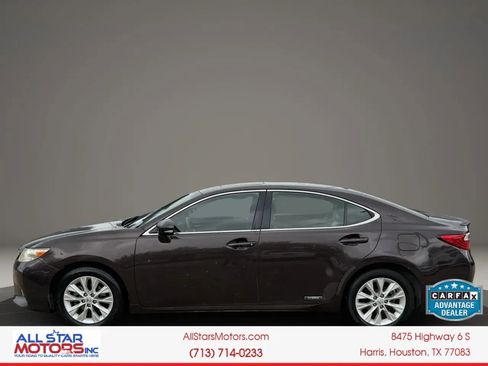 Used 2013 Lexus ES 300h w/ Luxury Pkg FWD image 34