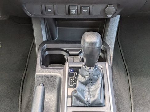 Used 2021 Toyota Tacoma SR5 RWD image 19