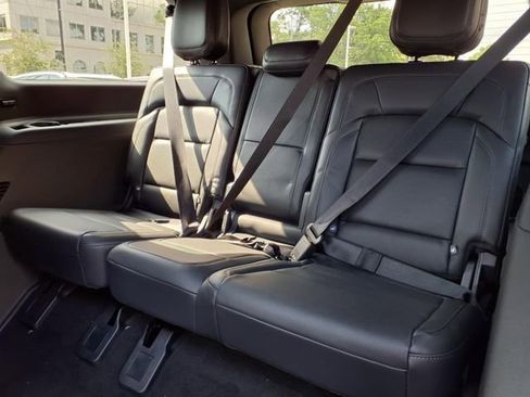 New 2025 Lincoln Navigator L Reserve w/ Jet Appearance Package AWD/4WD image 11