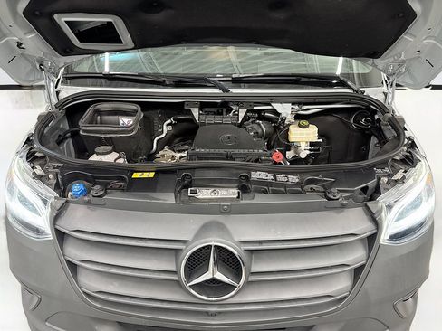 Used 2024 Mercedes-Benz Sprinter 2500 image 36