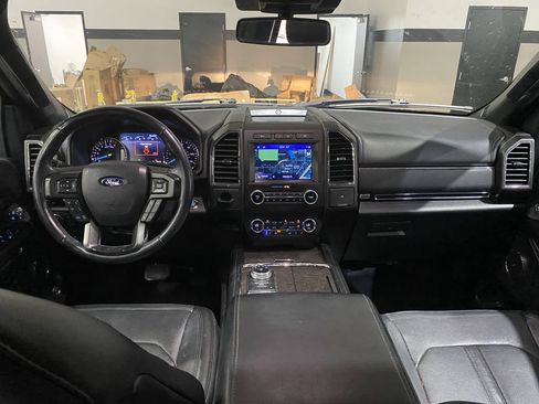 Used 2020 Ford Expedition Limited w/ Equipment Group 301A RWD image 2
