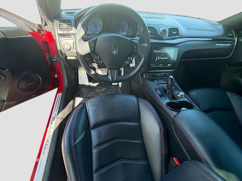 Used 2018 Maserati GranTurismo Sport image 16