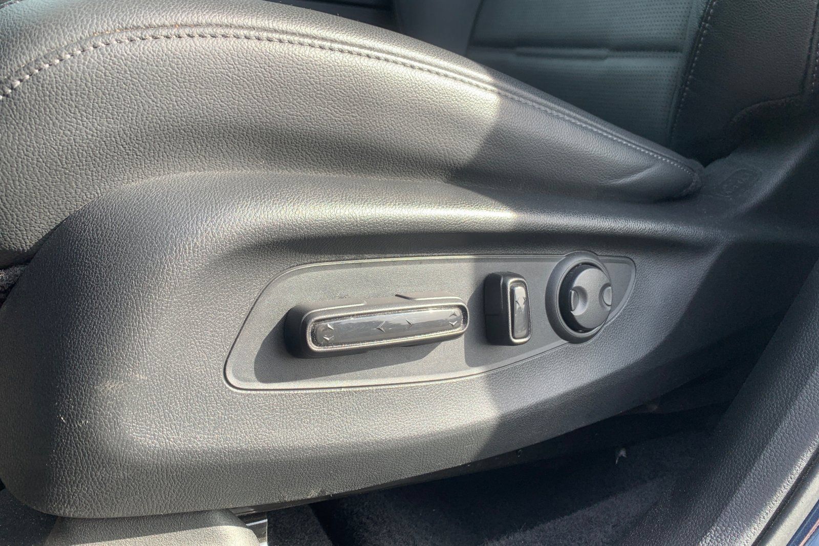 Certified 2025 Honda CR-V EX-L image 33
