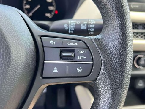 Used 2023 Honda HR-V LX image 18