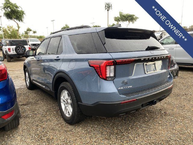 Certified 2025 Ford Explorer Active AWD/4WD image 3