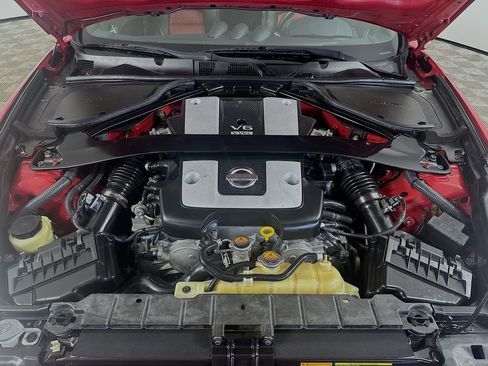 Used 2016 Nissan 370Z Coupe RWD image 29