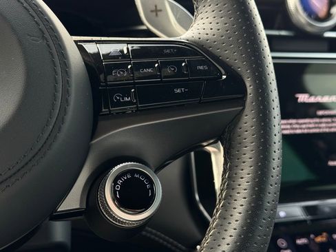 Certified 2024 Maserati Grecale GT image 37