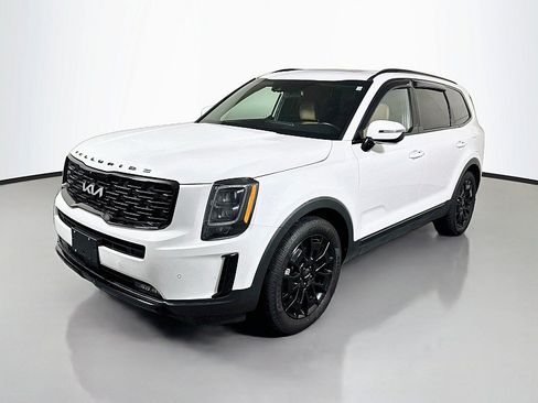 Used 2022 Kia Telluride SX w/ Nightfall Edition Package AWD/4WD image 3