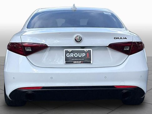 Used 2019 Alfa Romeo Giulia w/ Nero Edizione RWD image 5