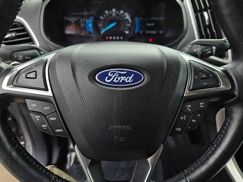 Used 2022 Ford Edge SEL image 26