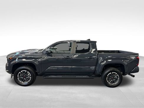 Used 2026 Toyota Tacoma TRD Sport AWD/4WD image 2