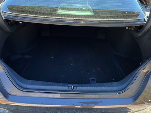 Used 2019 Toyota Avalon XLE image 13