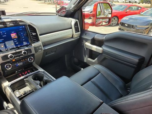 Used 2022 Ford F250 Lariat w/ Lariat Ultimate Package AWD/4WD image 15