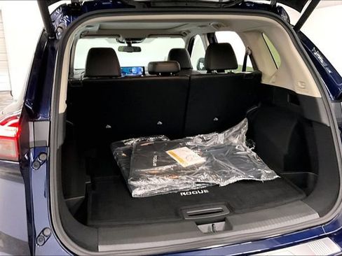 New 2025 Nissan Rogue Platinum w/ Platinum Premium Package image 40