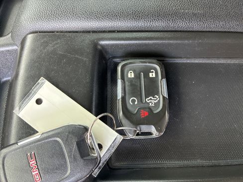 Used 2022 GMC Sierra 3500 SLE w/ SLE Convenience Package image 26