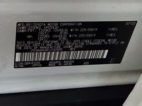 Certified 2023 Toyota Venza Nightshade image 36