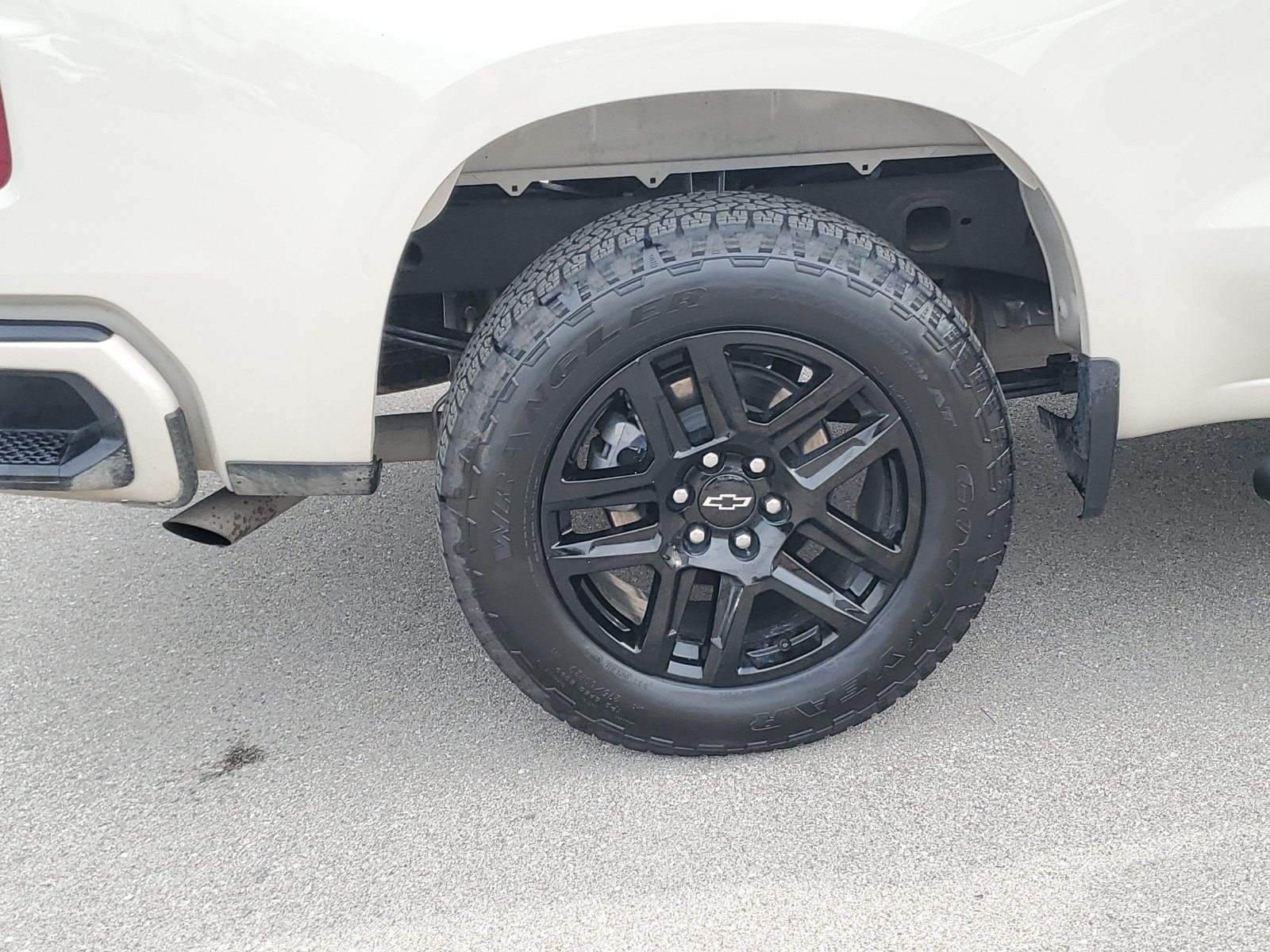 Used 2026 Chevrolet Silverado 1500 RST w/ RST Select Package AWD/4WD image 5