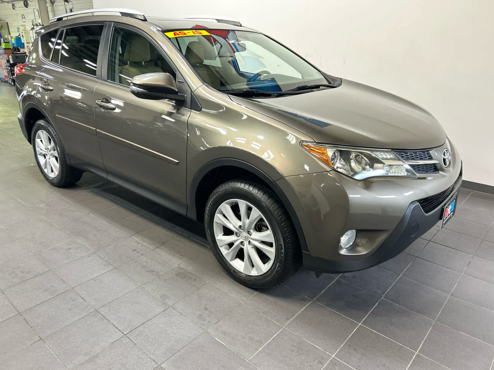 Used 2013 Toyota RAV4 Limited AWD/4WD image 2