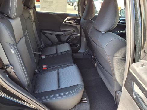 New 2026 Mitsubishi Outlander ES FWD image 12