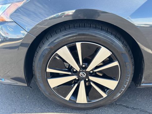 Used 2022 Nissan Altima 2.5 SV image 11