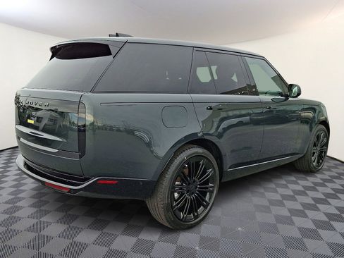 New 2026 Land Rover Range Rover SE image 4