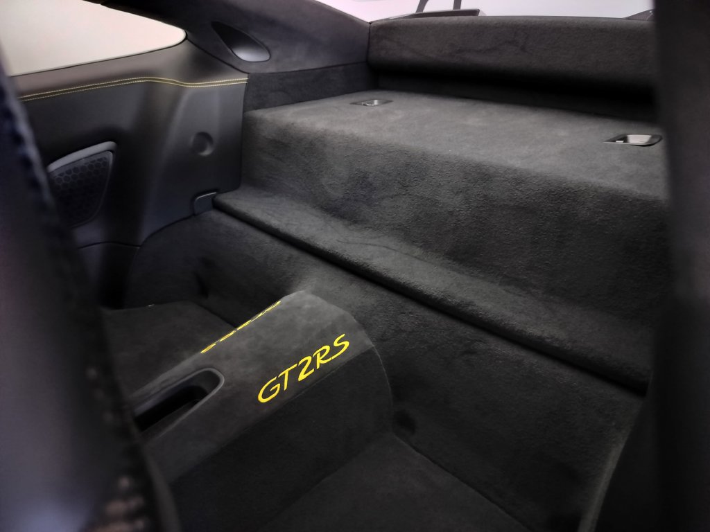 Used 2018 Porsche 911 GT2 RS RWD image 17