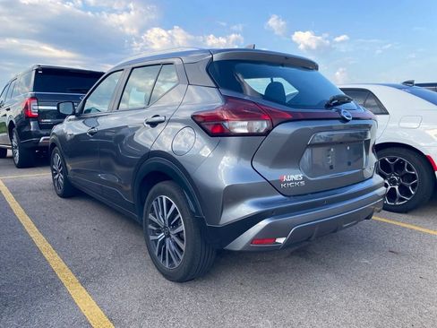 Used 2021 Nissan Kicks SV FWD image 12
