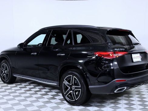 Used 2026 Mercedes-Benz GLC 300 4MATIC image 4