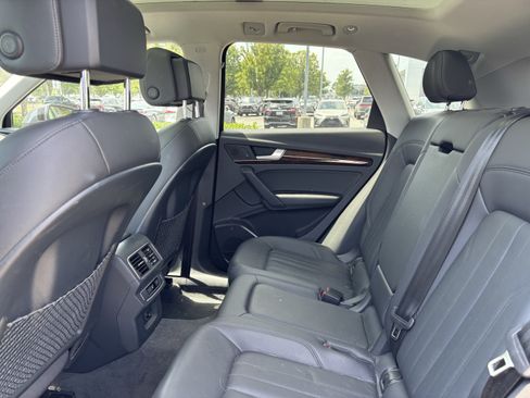 Used 2018 Audi Q5 2.0T Premium Plus w/ Premium Plus Package AWD/4WD image 32