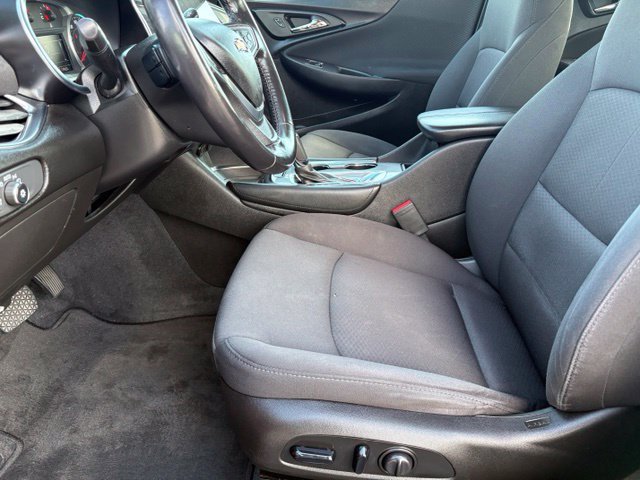 Used 2018 Chevrolet Malibu LT FWD image 10