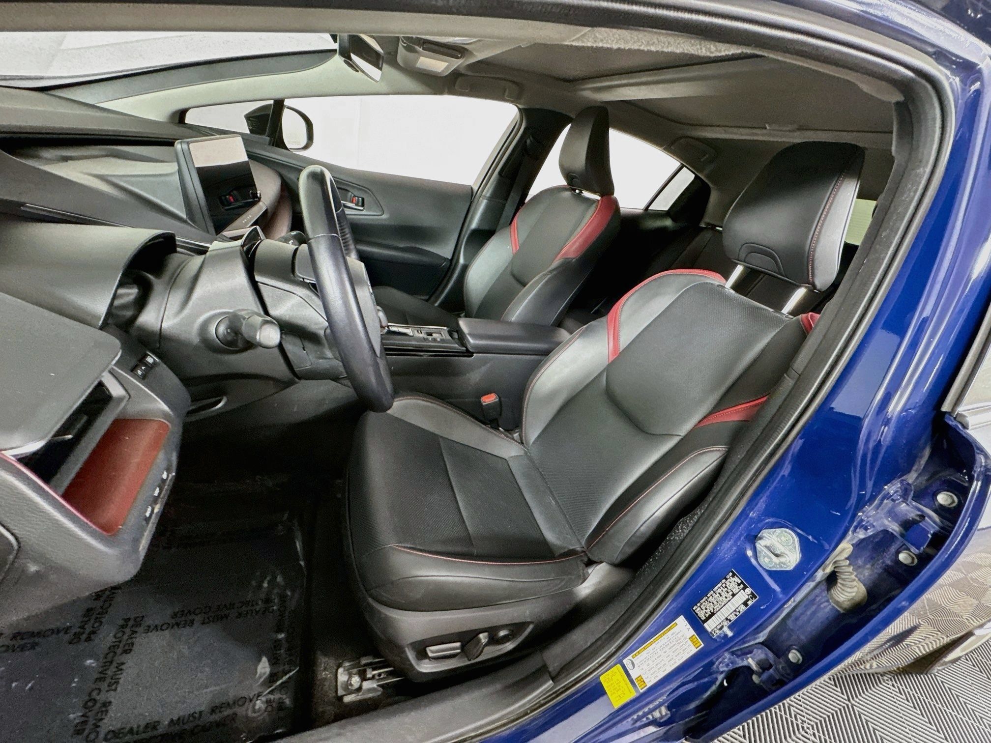 Used 2024 Toyota Prius Prime FWD image 12