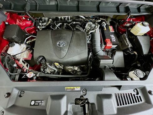 Certified 2021 Toyota Highlander Limited image 33