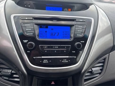 Used 2013 Hyundai Elantra GLS w/ Preferred Pkg image 16