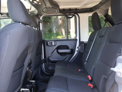 Used 2021 Jeep Wrangler Unlimited Sport AWD/4WD image 15