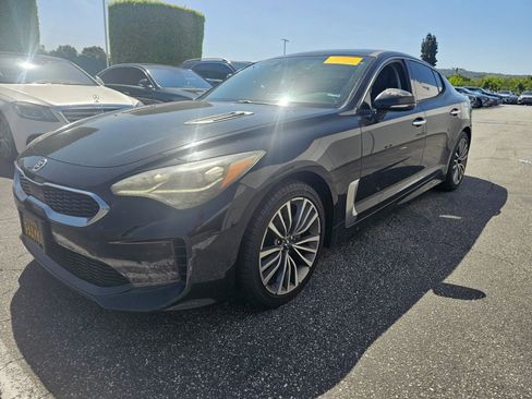 Used 2018 Kia Stinger Premium AWD/4WD image 2