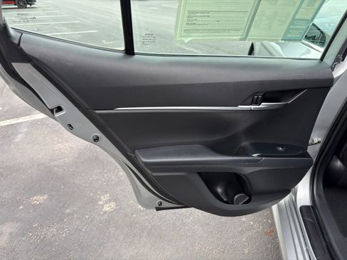 Used 2019 Toyota Camry LE FWD image 25