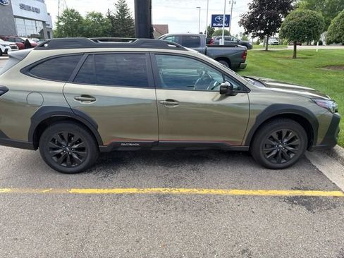 Used 2023 Subaru Outback Onyx Edition XT AWD/4WD image 4