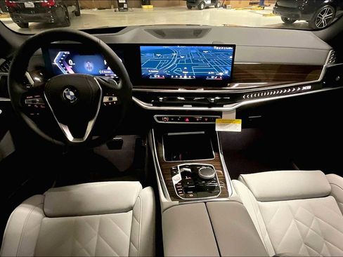 New 2026 BMW X5 xDrive40i w/ Premium Package image 5