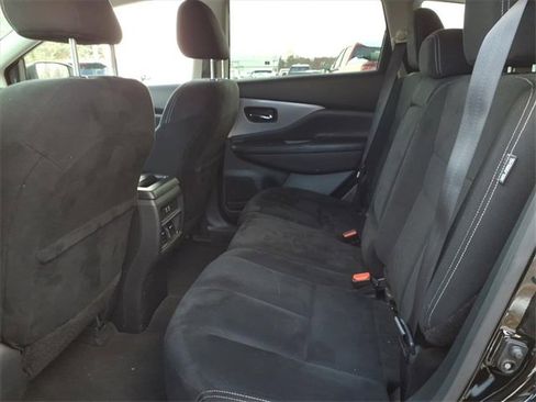 Used 2023 Nissan Murano S image 9