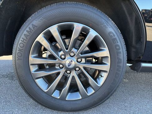 Used 2021 Ford Expedition Limited image 15