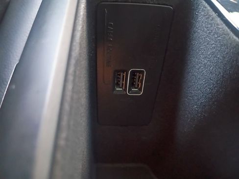 Used 2018 Volvo S90 T5 Momentum w/ Convenience Package image 6