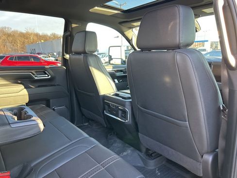 Used 2025 Chevrolet Silverado 2500 High Country w/ Technology Package image 47