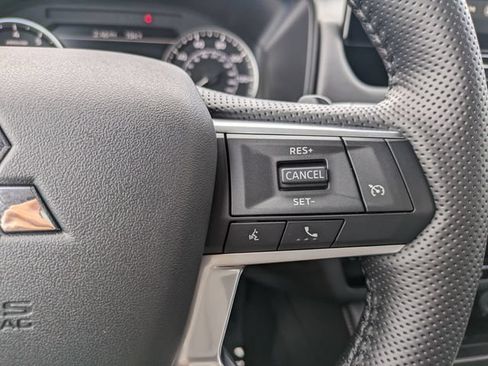 New 2026 Mitsubishi Outlander LE FWD image 23